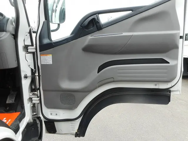 三菱 キャンター TPG-FDA00(4WD)の写真13