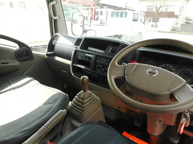 日産 アトラス SDG-SZ5F24(4WD)の写真12