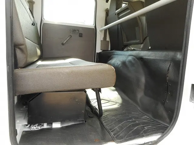 日産 アトラス SDG-SZ5F24(4WD)の写真15