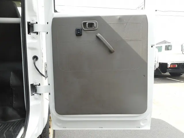 日産 アトラス SDG-SZ5F24(4WD)の写真16