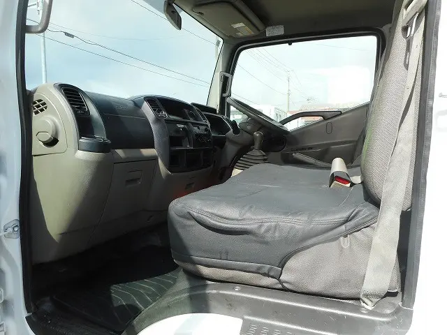 日産 アトラス SDG-SZ5F24(4WD)の写真18