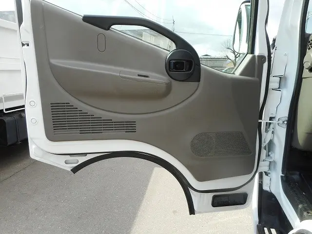 日産 アトラス SDG-SZ5F24(4WD)の写真19