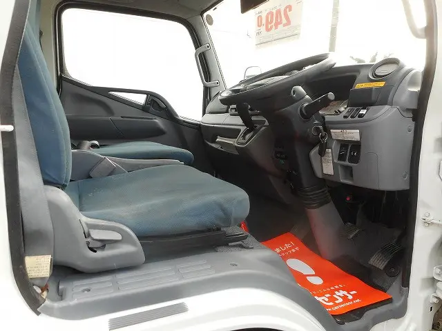 三菱 キャンター TKG-FGA20(4WD)の写真13
