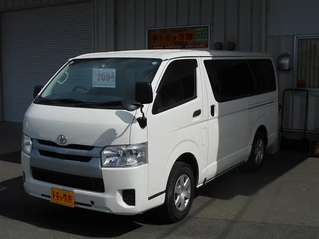 トヨタ ハイエースバン LDF-KDH206V(4WD)の写真1