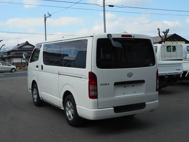トヨタ ハイエースバン LDF-KDH206V(4WD)の写真8