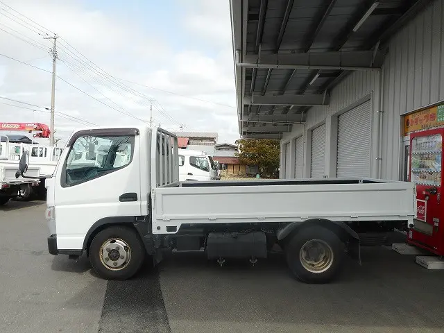 三菱 キャンター TPG-FDA00(4WD)の写真5