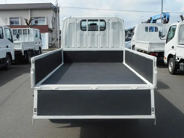 三菱 キャンター TPG-FDA00(4WD)の写真9