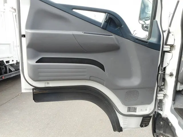 三菱 キャンター TPG-FDA00(4WD)の写真16