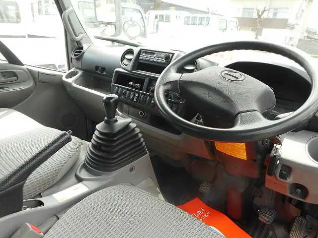 日野 デュトロ TKG-XZU675M(4WD)の写真11
