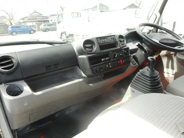 日野 デュトロ TKG-XZU675M(4WD)の写真14