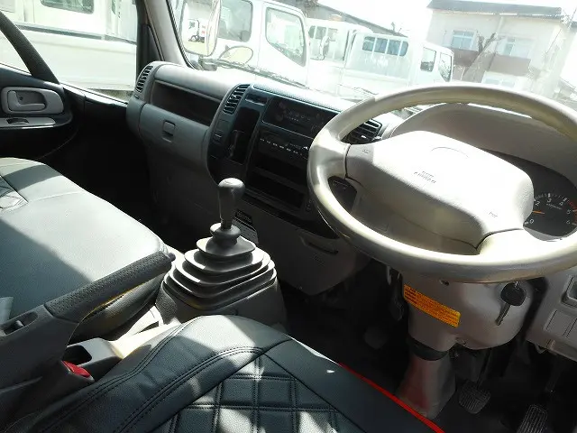 トヨタ ダイナ LDF-KDY281(4WD)の写真12