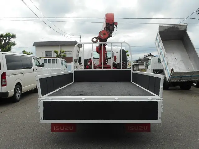 いすゞ エルフ SDG-NPS85AR(4WD)の写真9