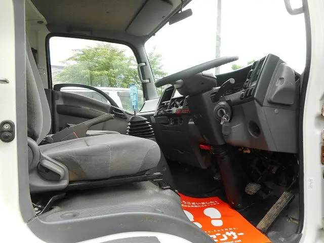 いすゞ エルフ SDG-NPS85AR(4WD)の写真24