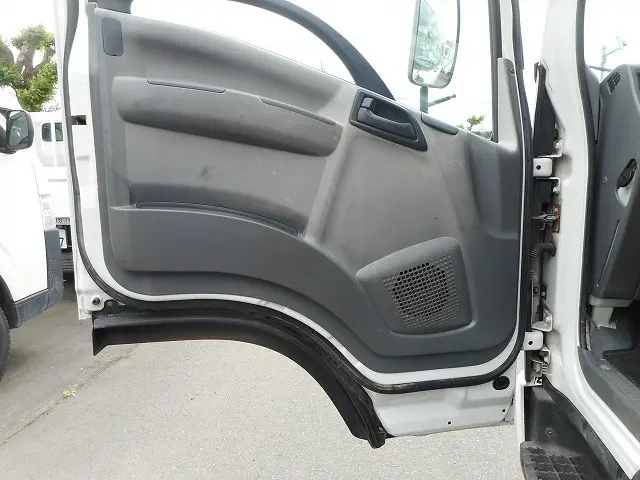 いすゞ エルフ SDG-NPS85AR(4WD)の写真28