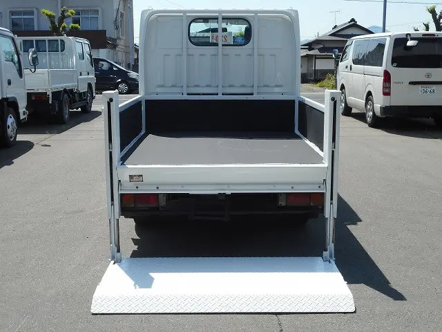 日産 アトラス SDG-SZ5F24(4WD)の写真9