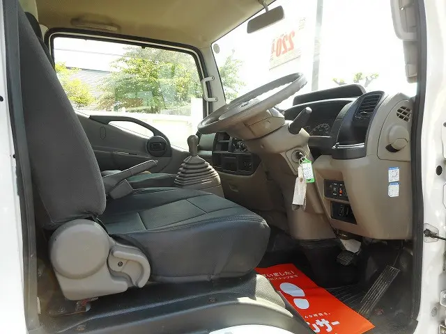 日産 アトラス SDG-SZ5F24(4WD)の写真14