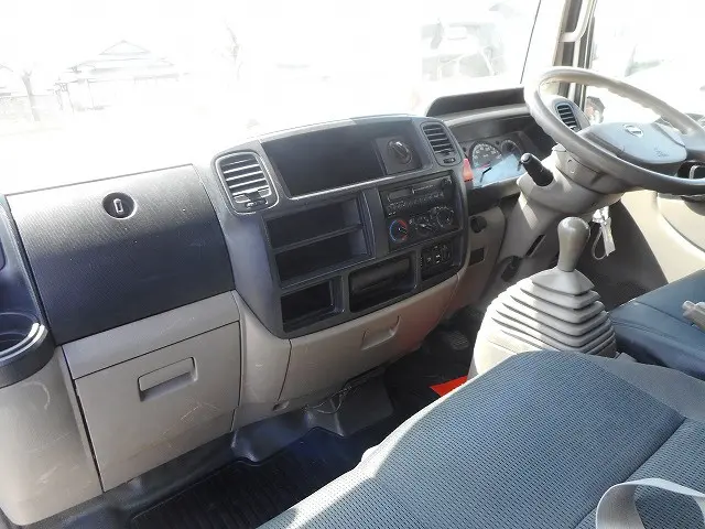 日産 アトラス SDG-SZ5F24(4WD)の写真18