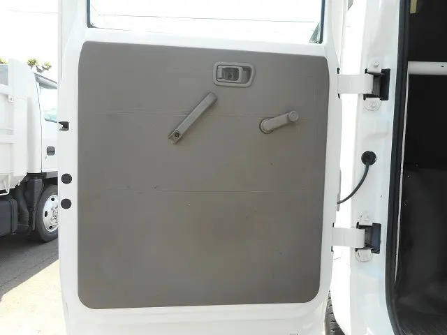 日産 アトラス SDG-SZ5F24(4WD)の写真22