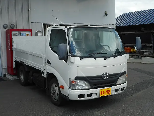 トヨタ ダイナ TKG-XZC675(4WD)の写真3
