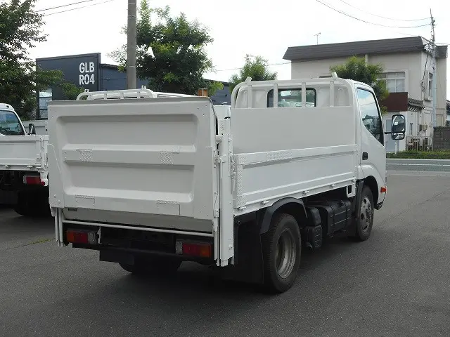 トヨタ ダイナ TKG-XZC675(4WD)の写真7