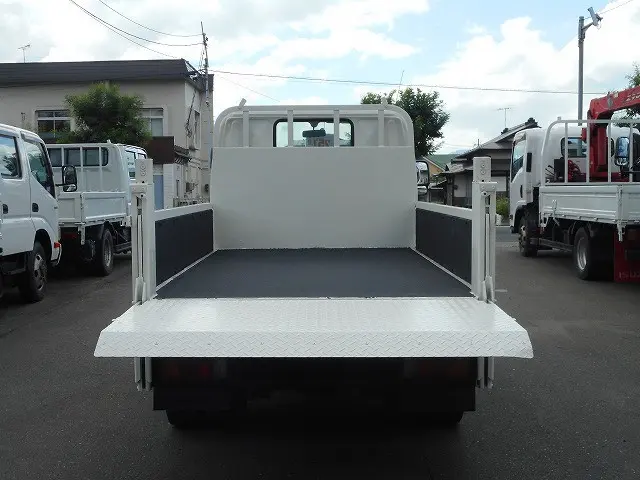 トヨタ ダイナ TKG-XZC675(4WD)の写真9