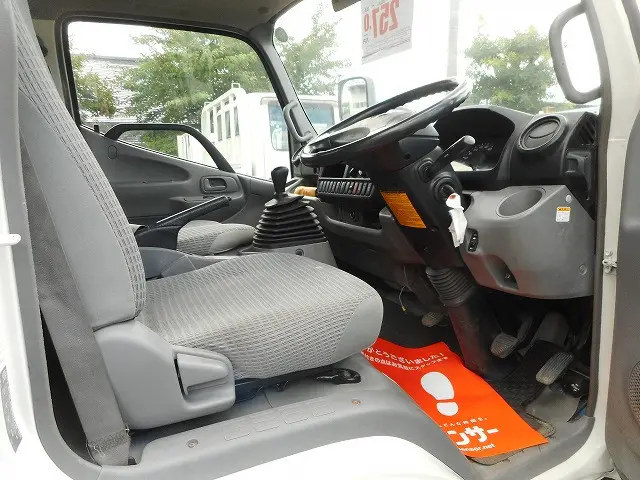 トヨタ ダイナ TKG-XZC675(4WD)の写真13
