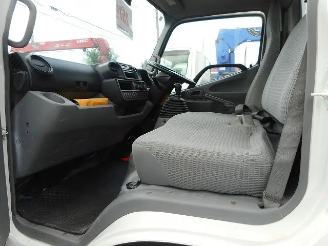 トヨタ ダイナ TKG-XZC675(4WD)の写真16