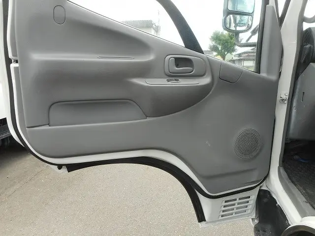 トヨタ ダイナ TKG-XZC675(4WD)の写真17