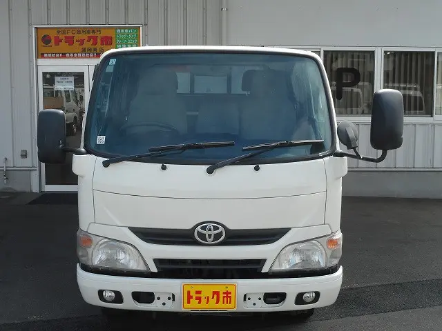 トヨタ ダイナ TKG-XZU685(4WD)の写真2