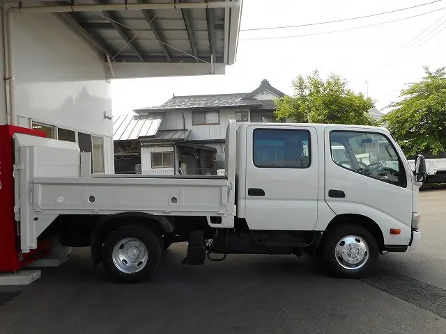 トヨタ ダイナ TKG-XZU685(4WD)の写真4