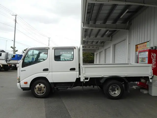 日野 デュトロ TKG-XZU685M(4WD)の写真5
