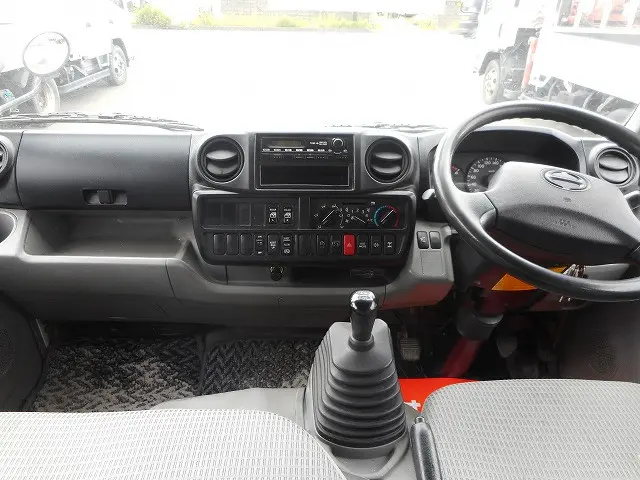 日野 デュトロ TKG-XZU685M(4WD)の写真11