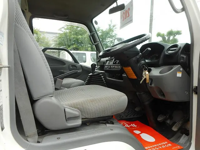日野 デュトロ TKG-XZU685M(4WD)の写真13