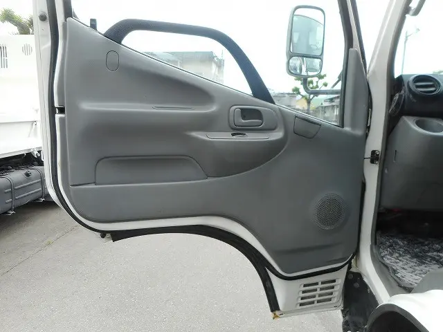 日野 デュトロ TKG-XZU685M(4WD)の写真19
