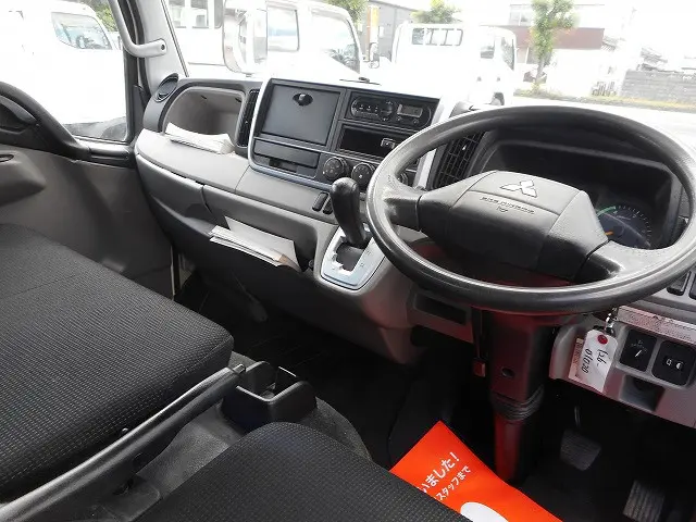 三菱 キャンター TPG-FDA50(4WD)の写真12