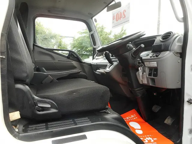 三菱 キャンター TPG-FDA50(4WD)の写真13