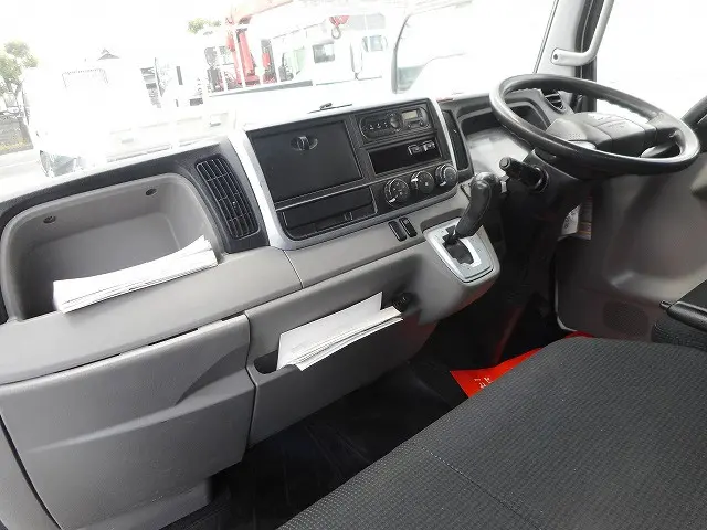 三菱 キャンター TPG-FDA50(4WD)の写真15
