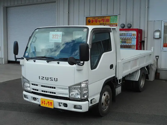 いすゞ エルフ TDG-NKS85AN(4WD)の写真1
