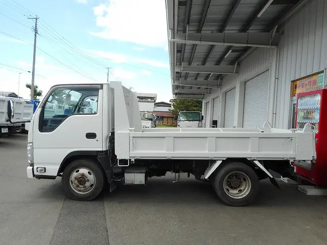 いすゞ エルフ TDG-NKS85AN(4WD)の写真5