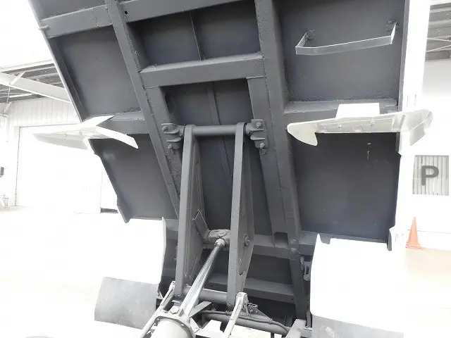 いすゞ エルフ TDG-NKS85AN(4WD)の写真14