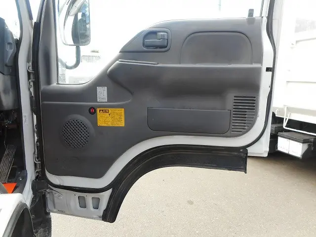 いすゞ エルフ TDG-NKS85AN(4WD)の写真18