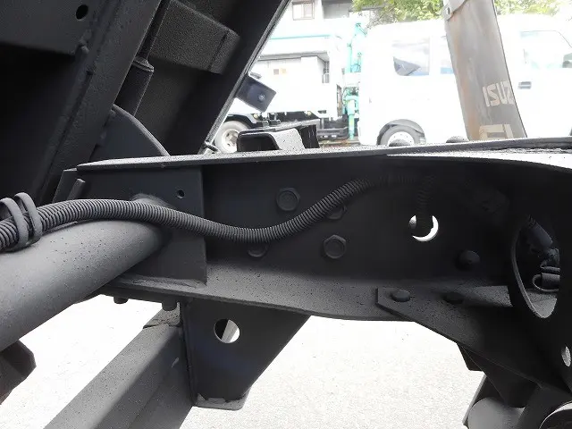 いすゞ エルフ TDG-NKS85AN(4WD)の写真40
