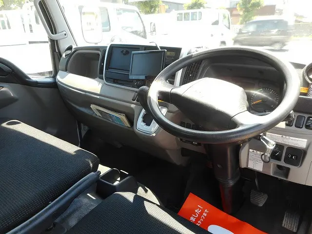 三菱 キャンター TPG-FDA50(4WD)の写真12