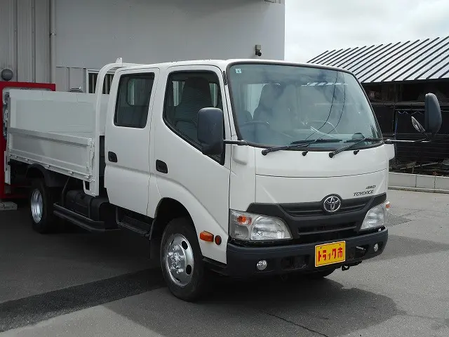 トヨタ ダイナ TKG-XZU695(4WD)の写真3