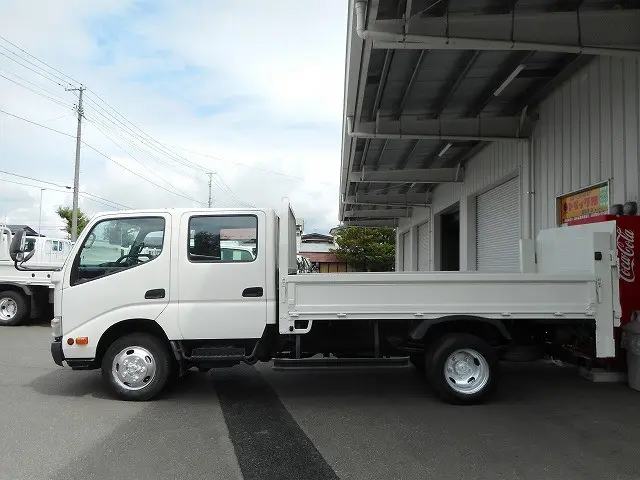 トヨタ ダイナ TKG-XZU695(4WD)の写真5