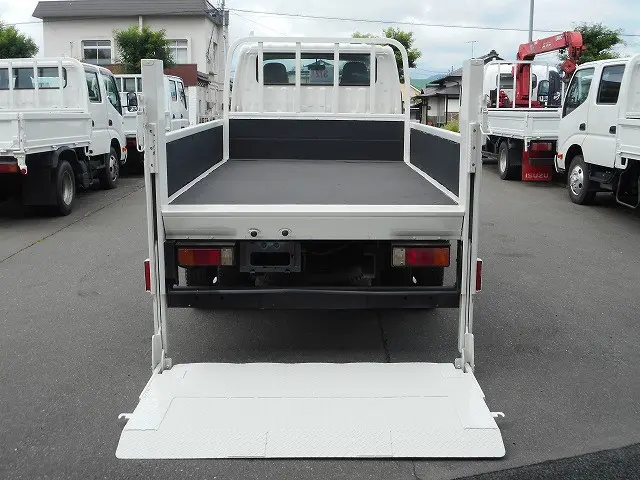 トヨタ ダイナ TKG-XZU695(4WD)の写真9
