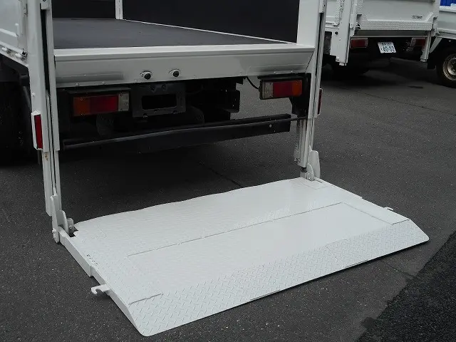 トヨタ ダイナ TKG-XZU695(4WD)の写真11