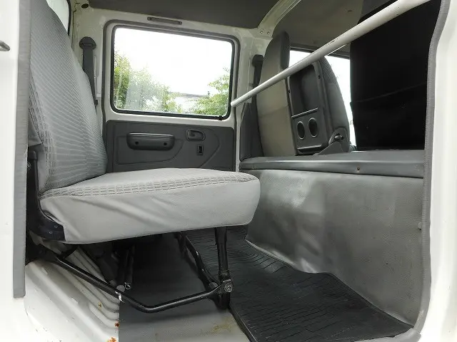 トヨタ ダイナ TKG-XZU695(4WD)の写真16