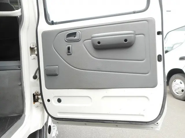 トヨタ ダイナ TKG-XZU695(4WD)の写真17