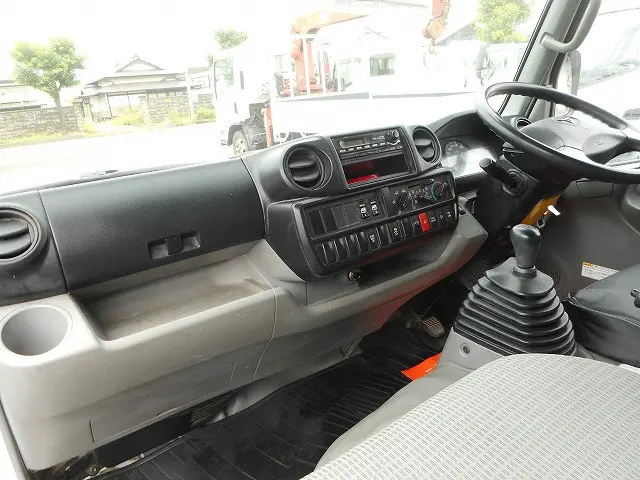 トヨタ ダイナ TKG-XZU695(4WD)の写真18
